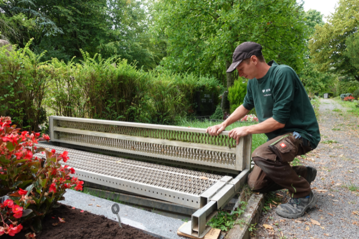 „Die Arbeit geht nie aus“: Mit Friedhofsgärtnern unterwegs auf dem Heilbronner Hauptfriedhof