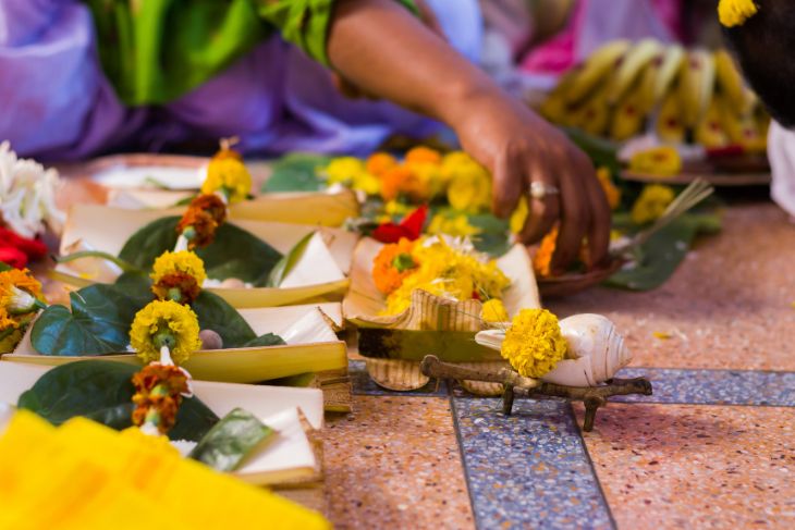 Die 5 größten Weltreligionen und ihre Trauerrituale